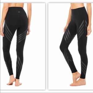 NWT ALO YOGA CARBON38 BLK MOTO LEGGING MID RISE S